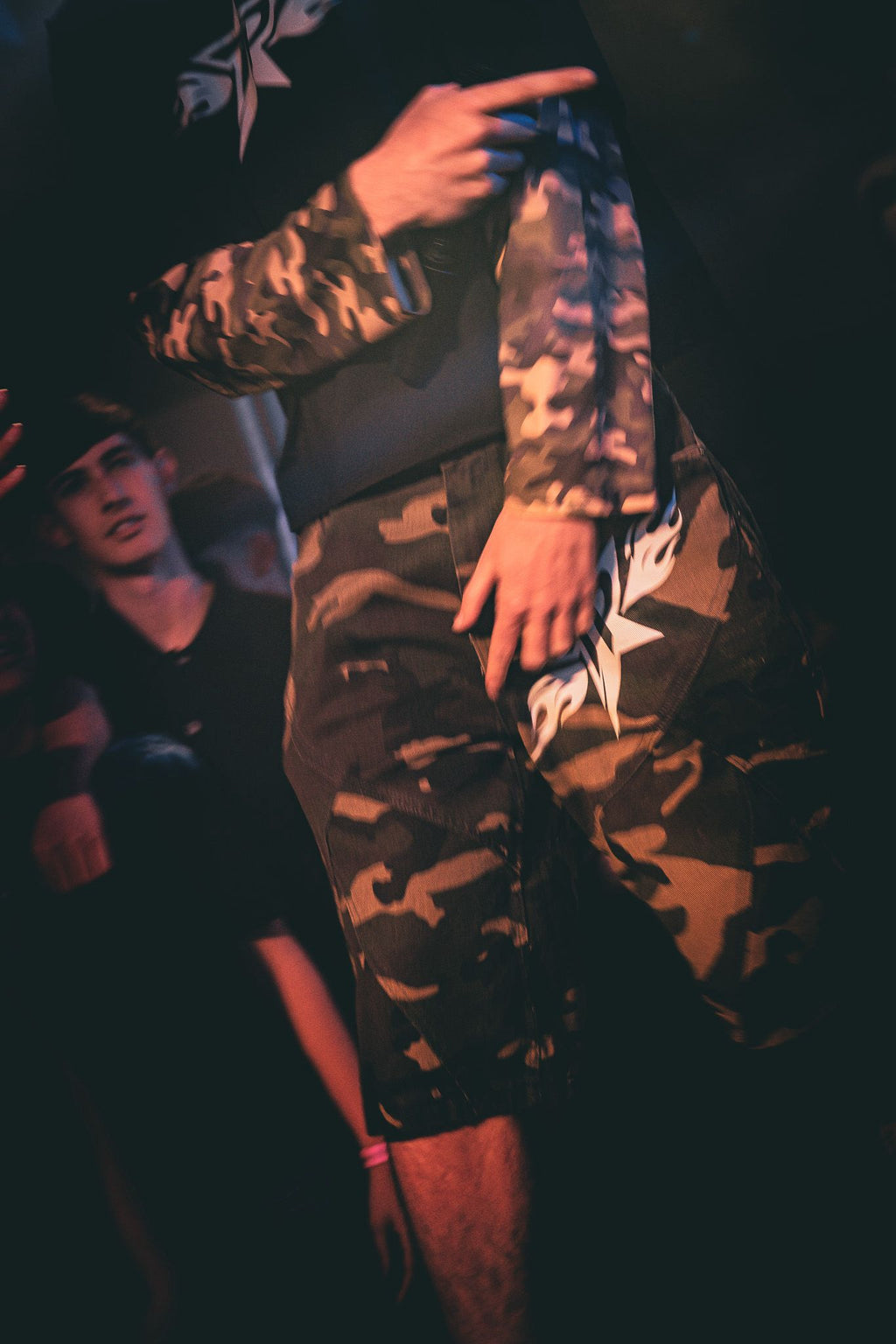 SHORT CAMO